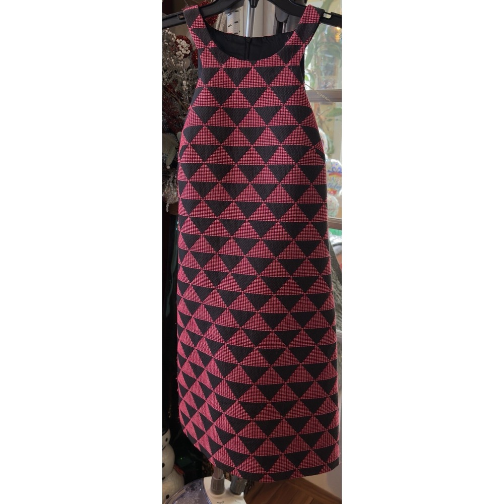 Trina Turk Leko Dress Size 10 Geo Mod Black-Pink Fully-lined Luxury Fashionable - Picture 1 of 5